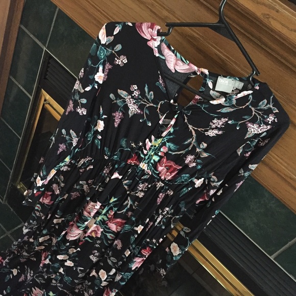 Long Floral Maxi Dress - Picture 2 of 4